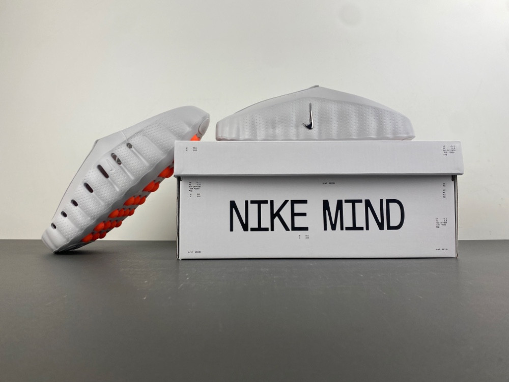Nike Mind 001 
