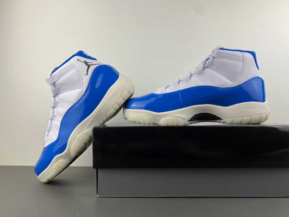 Air Jordan 11 “Sport Royal” IO8959-133