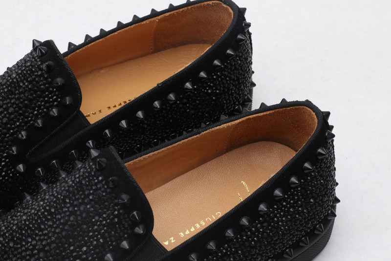 chian louin low top sneaker