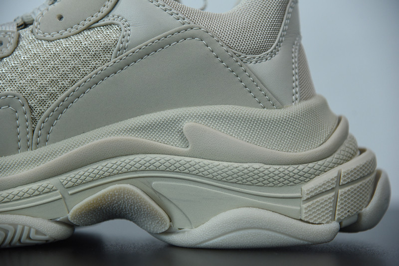 bc triple s trainer 536737 w2fw1 9700