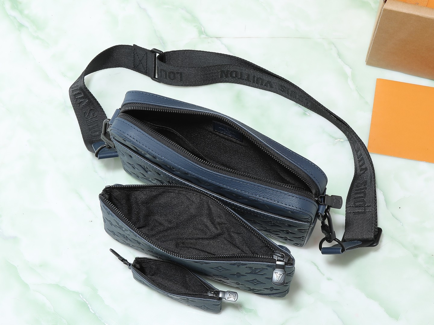 LVT PURSE bLUE