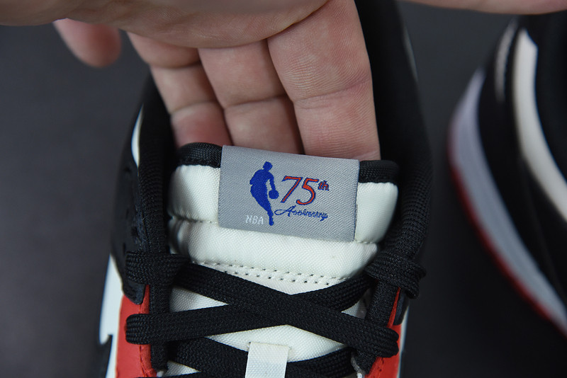 nba x nike sb dunk low emb “chicago” dd3363-100