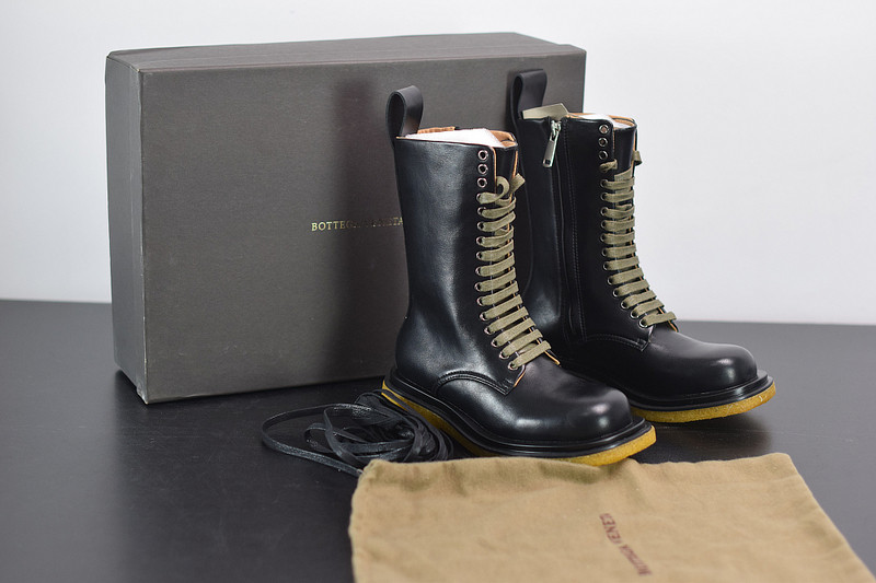 Bo*te*ga ve*ne*ta sneaker