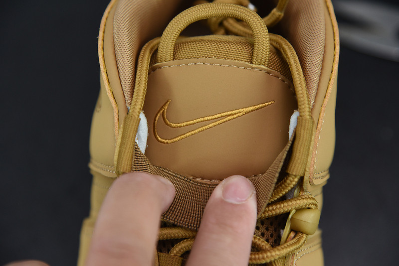 nike air more uptempo oremium ‘wheat