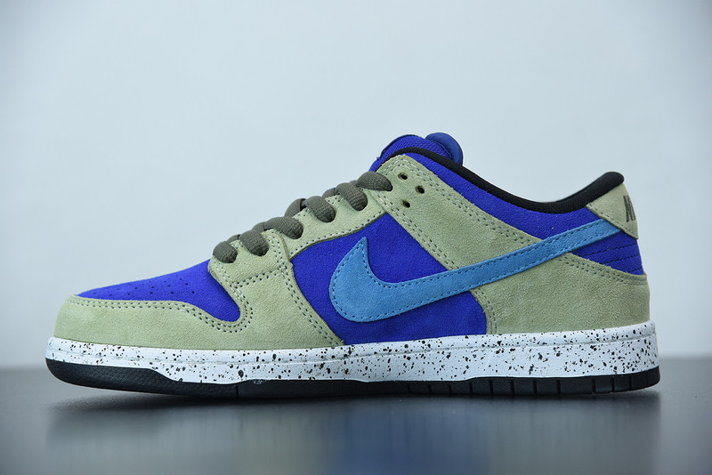 nike sb dunk low “celadon” bq6817-301