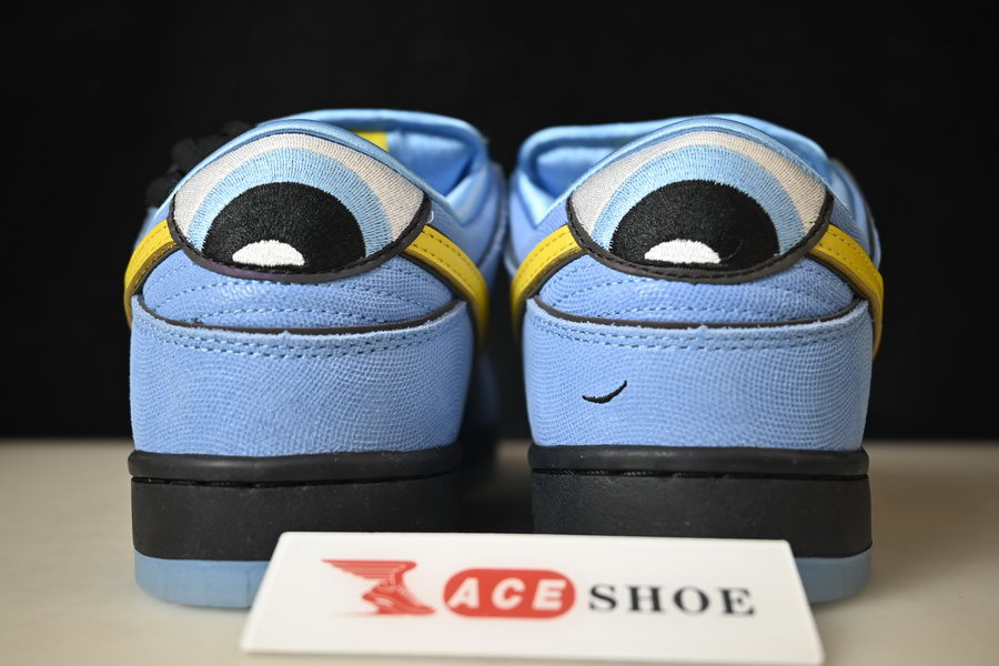 the powerpuff girls x nike sb dunk low “bubbles” fz8320-400