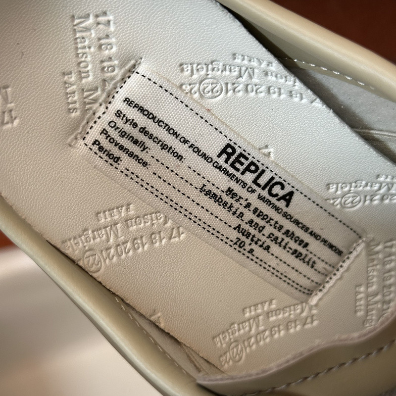 ma*s*n Ma*i*la sneaker