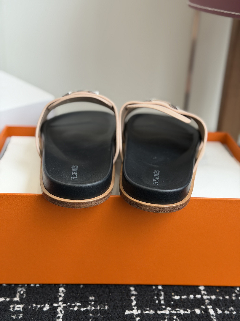 H**me5 SLIDE