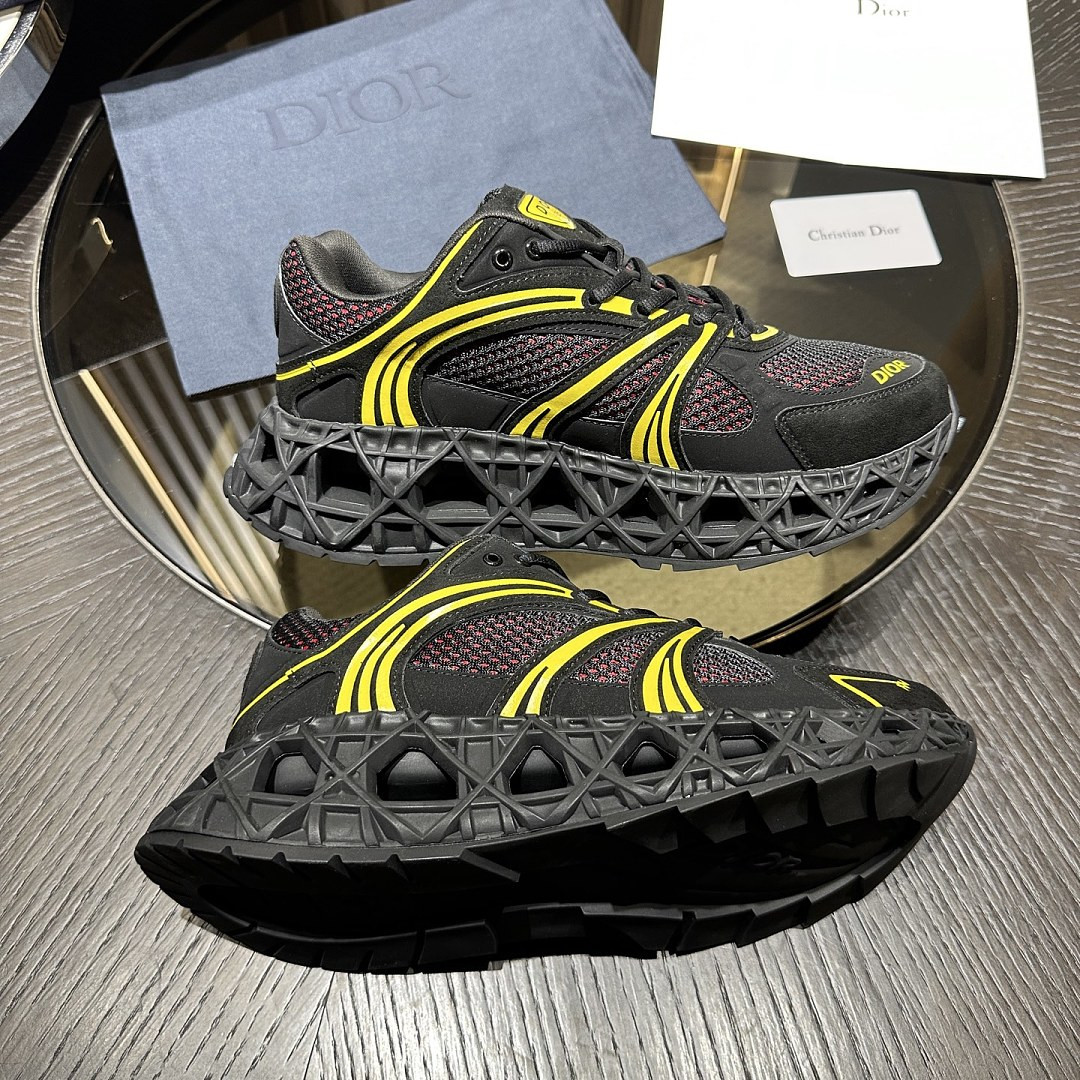 DIO* SNEAKER