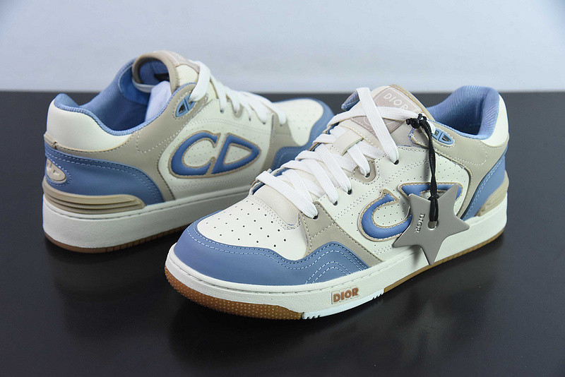 dio* sneaker