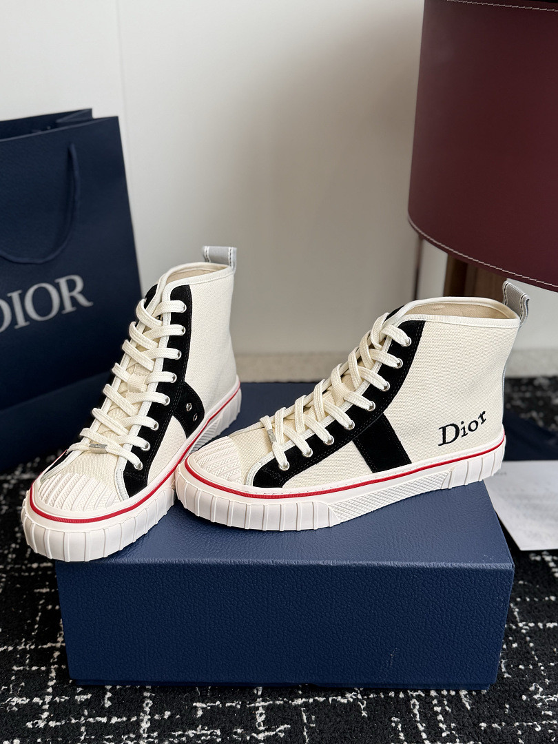 DIO* SNEAKER