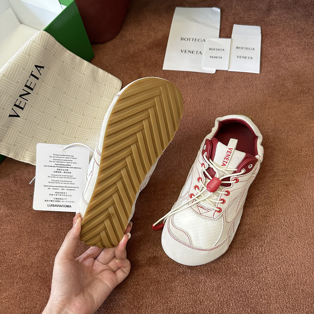B0tt*ga Ven*ta Sneaker