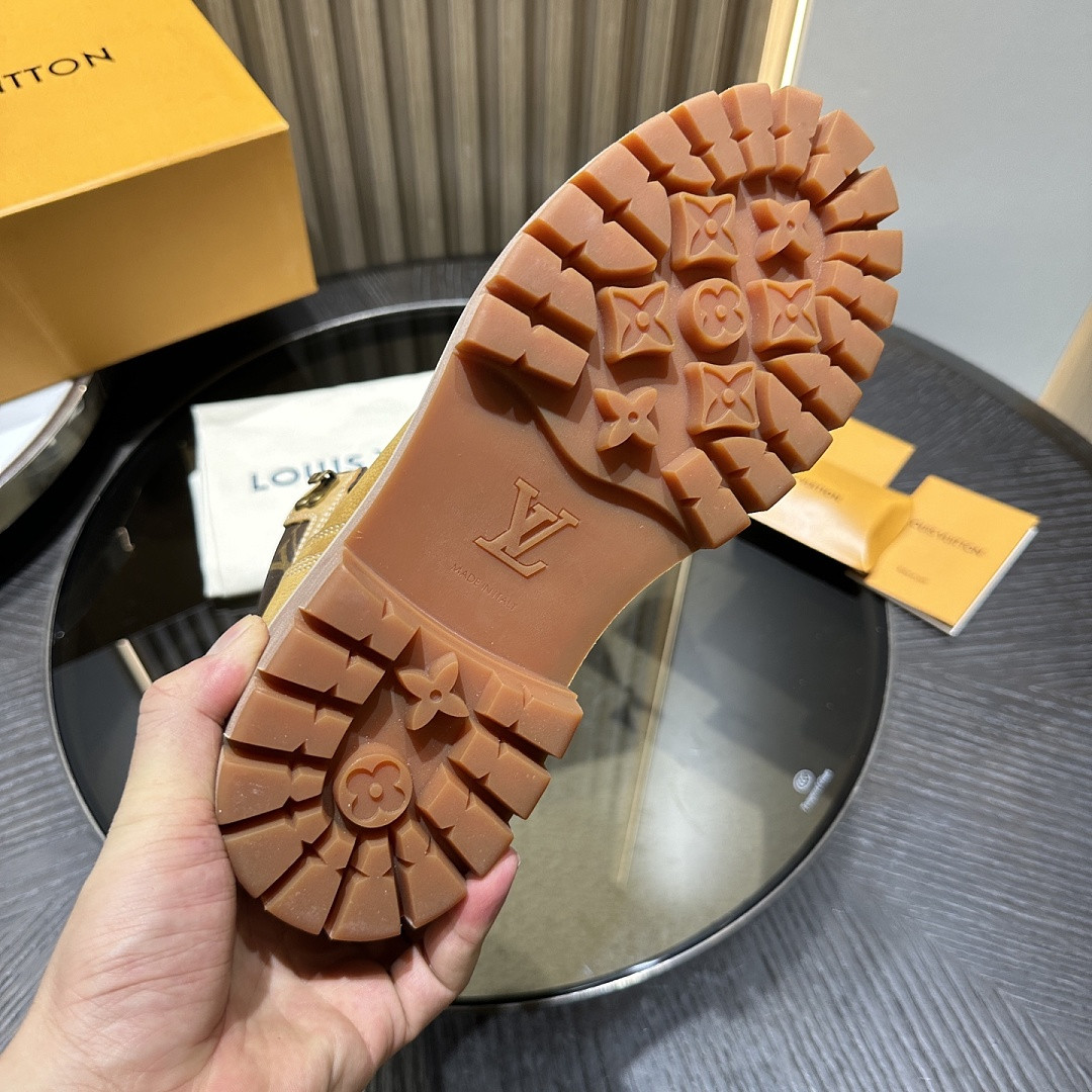 LVT BOOTS
