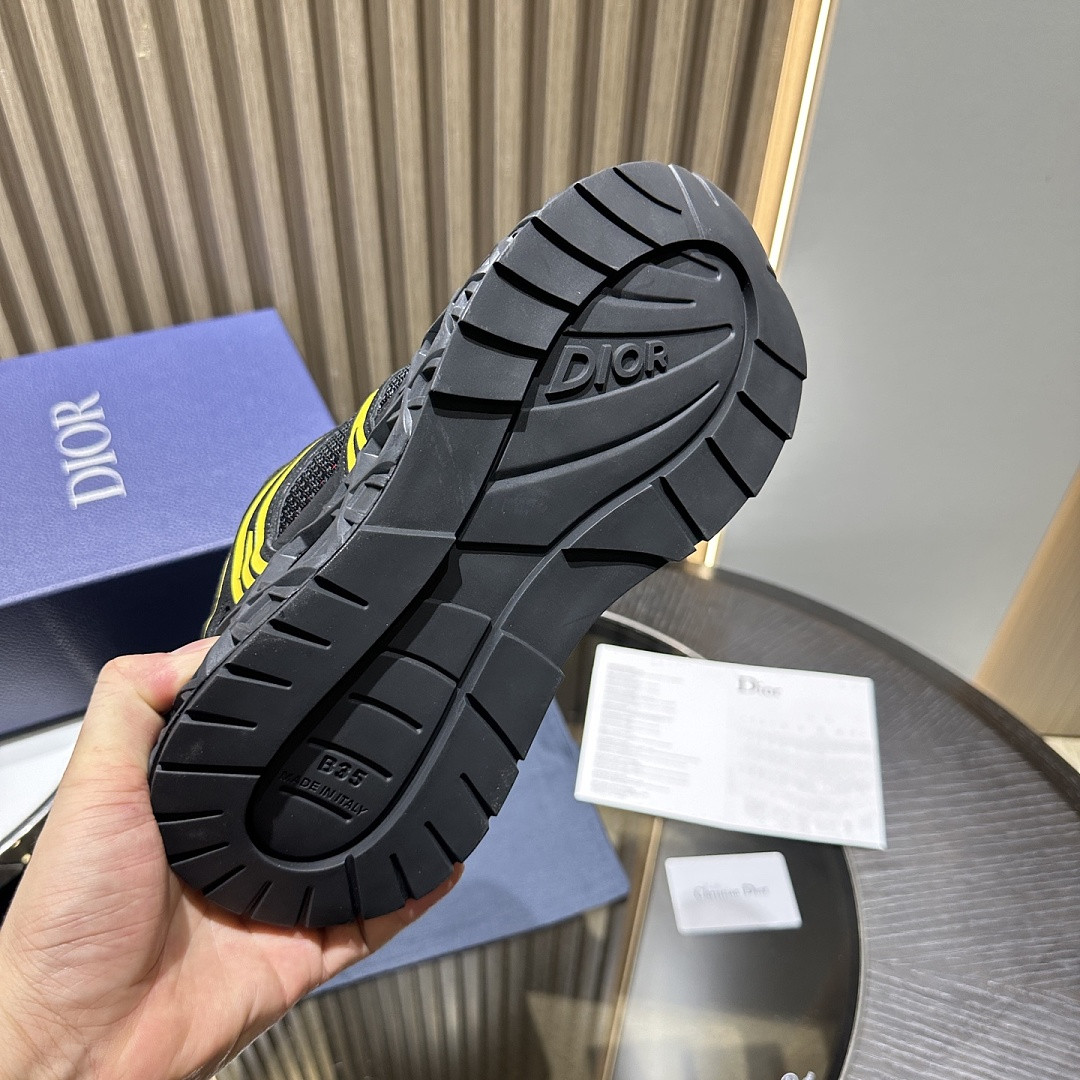 DIO* SNEAKER