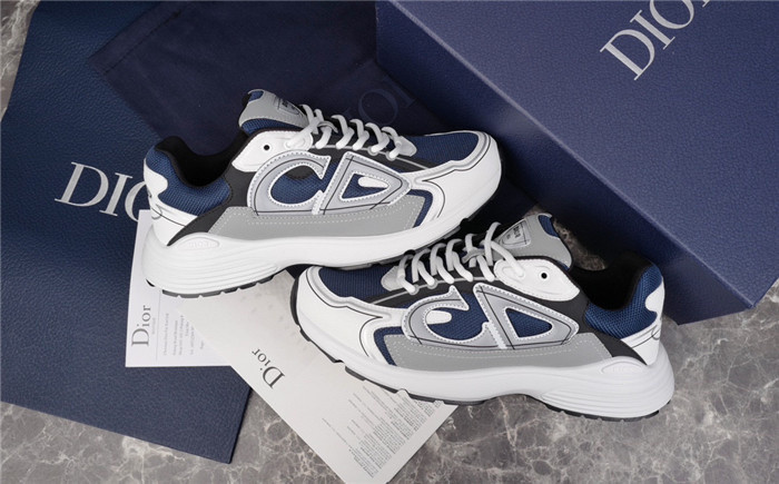 dio* sneaker