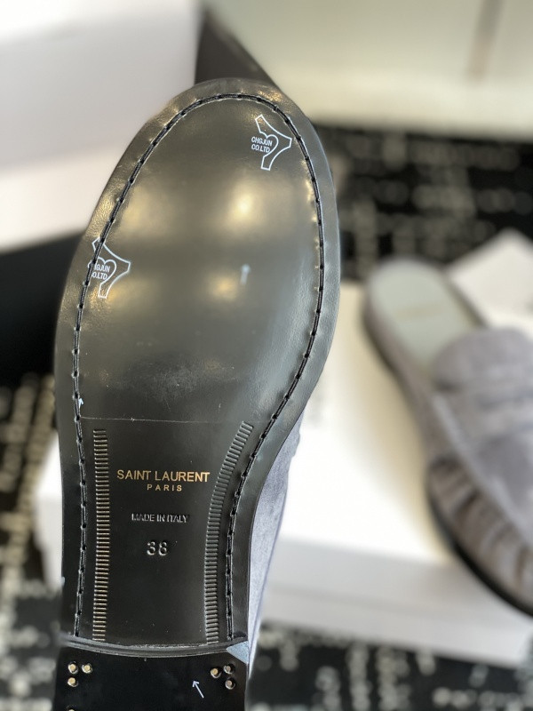 SAINT LAURENT Sneaker