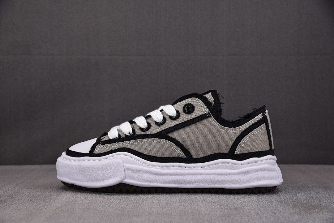 Ma1s0n MIHARA YASUHIRO Sneaker