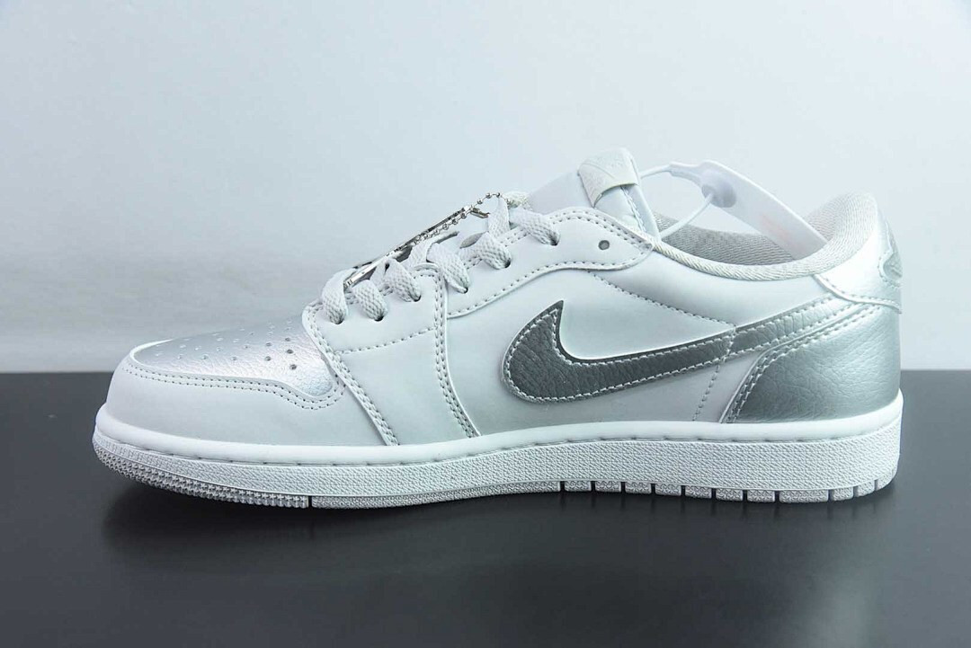 Air JordanAir Jordan 1 Retro Low OG 