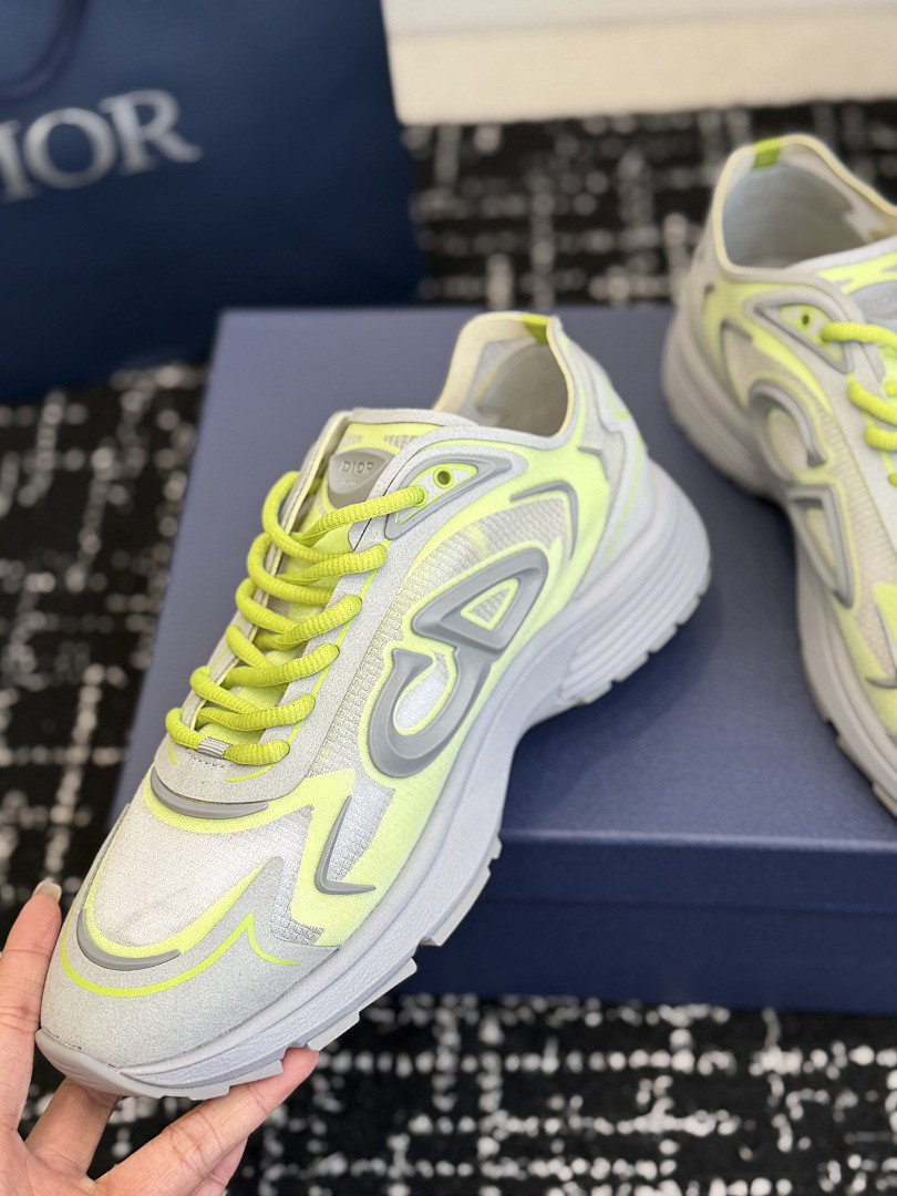 DIO* SNEAKER