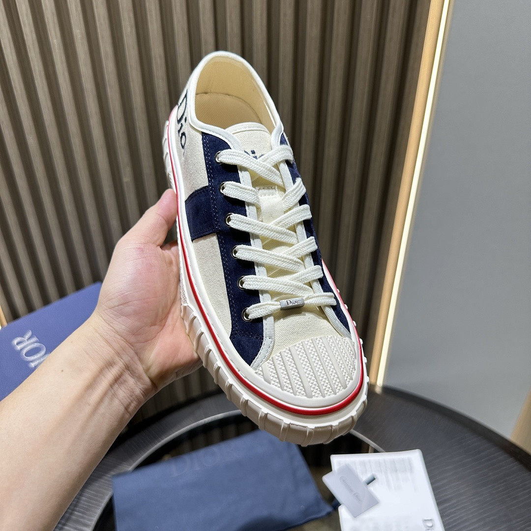 DIO* SNEAKER