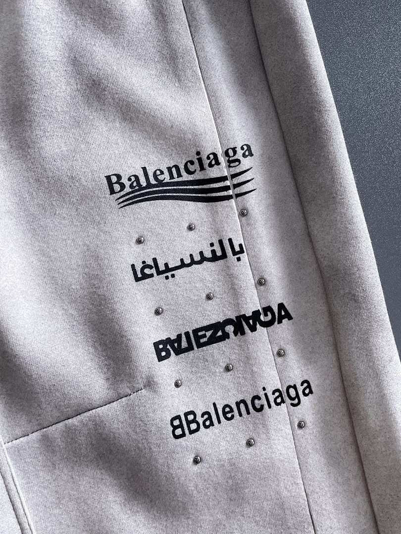 Ba1en*iaga Clothes