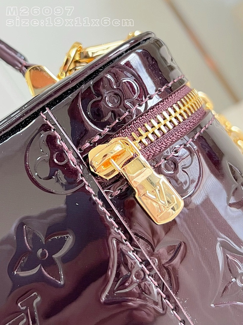 LVT PURSE