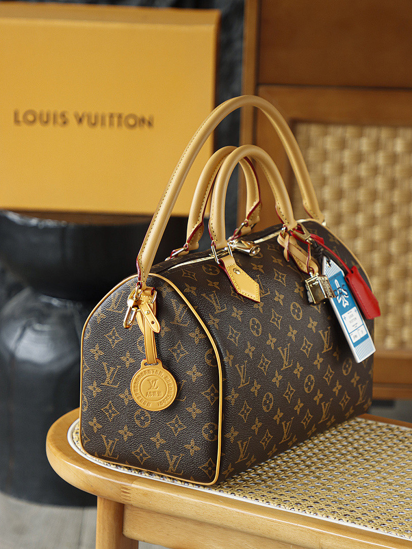 LVT PURSE