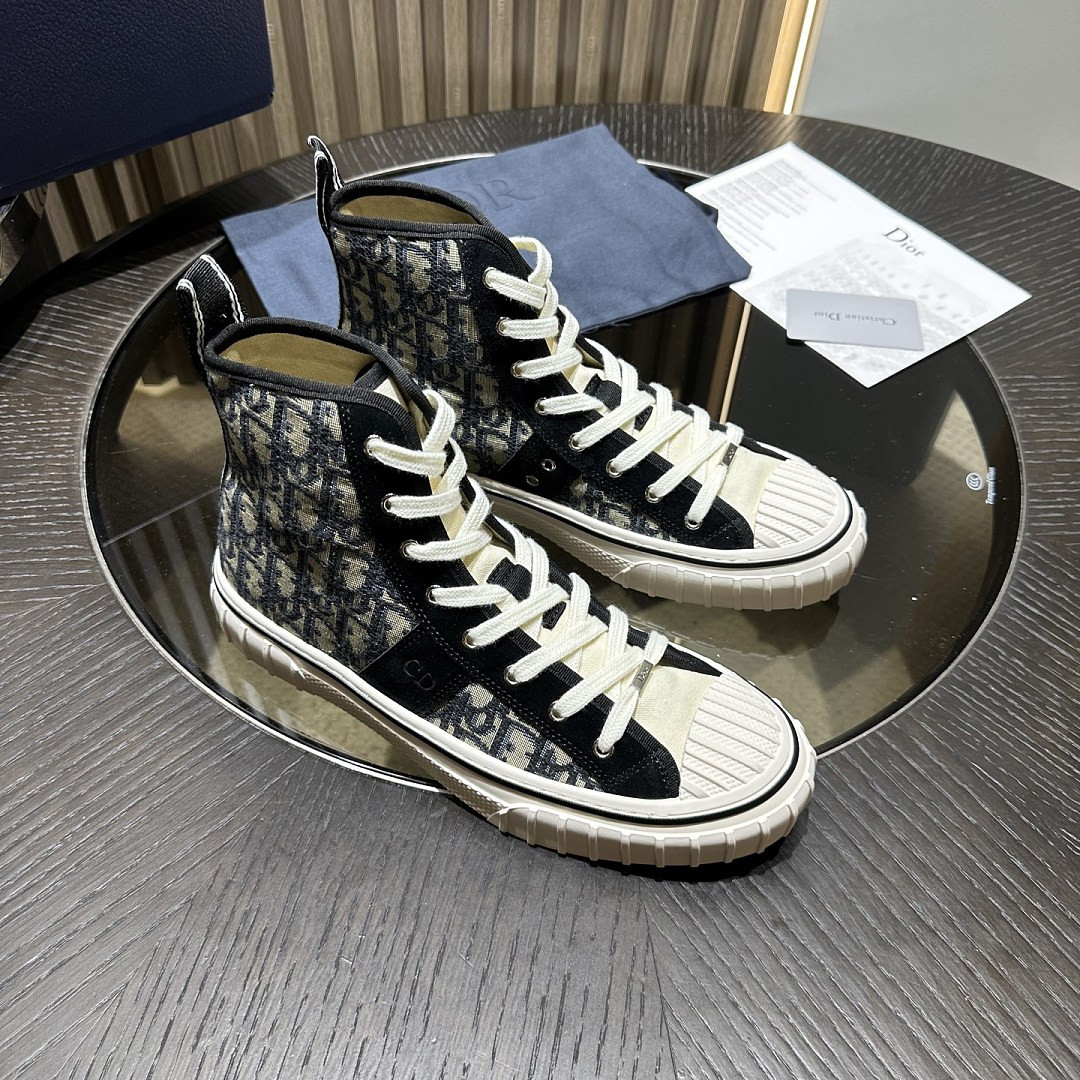 DIO* SNEAKER