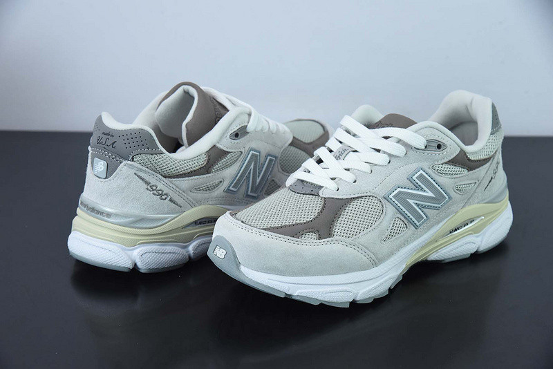 new balance sneaker