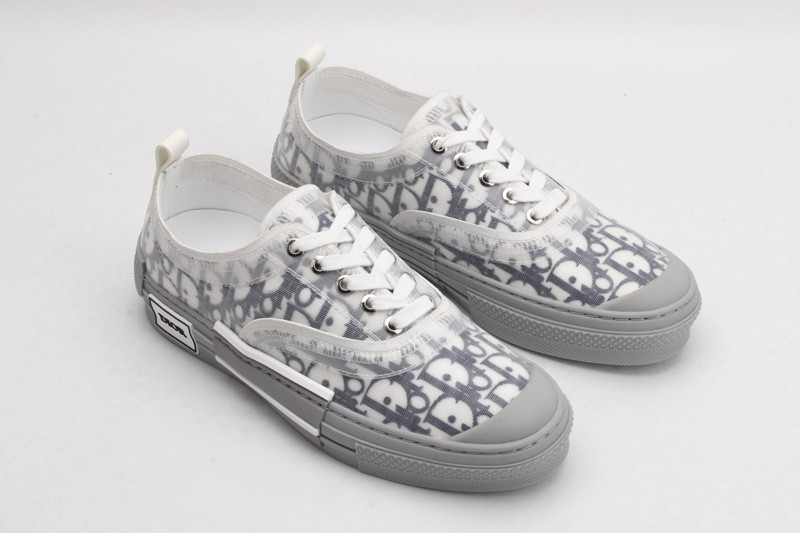 DIO* X CONVERSE SNEAKER