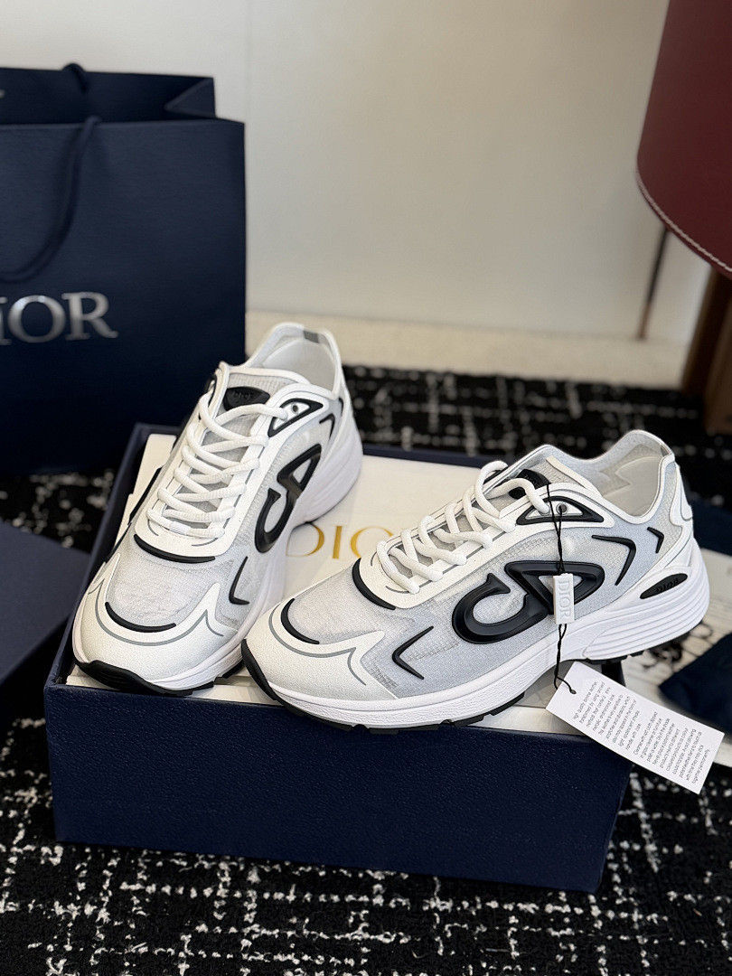 DIO* SNEAKER