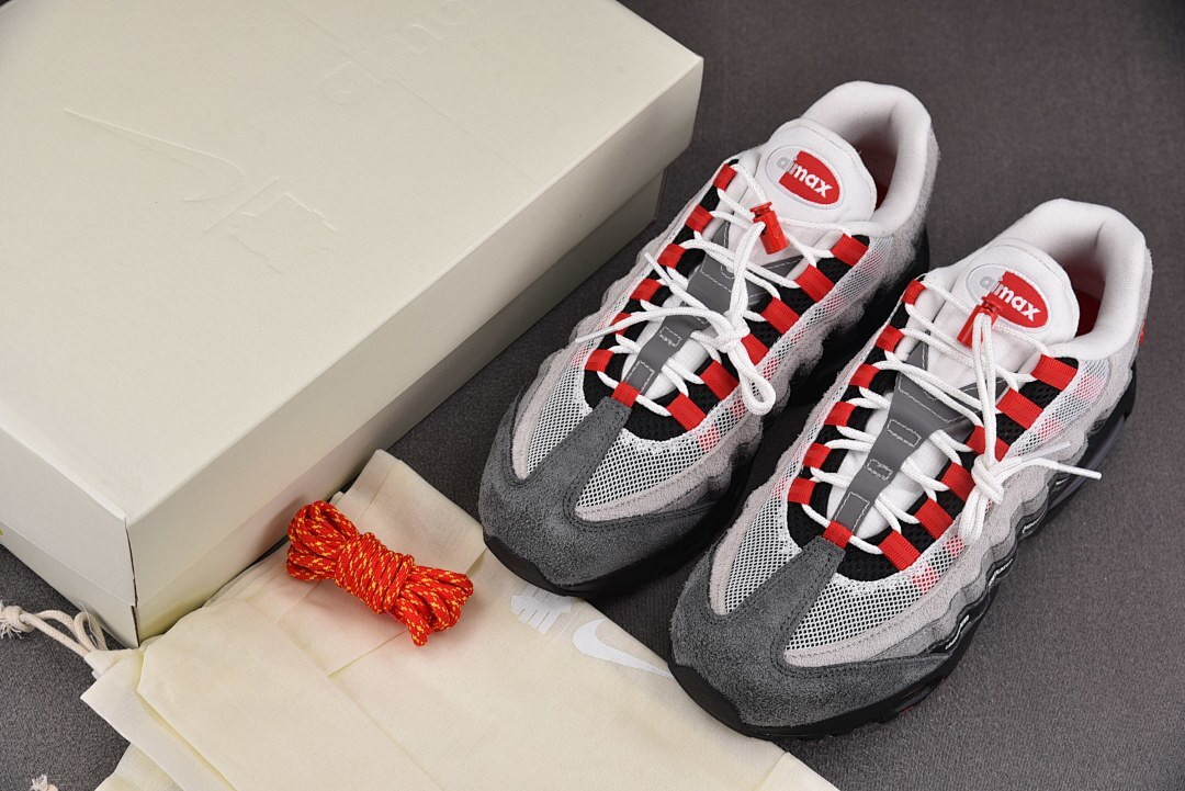 Undefeated x Nike Air Max 95 Bright Crimson IB4523-003