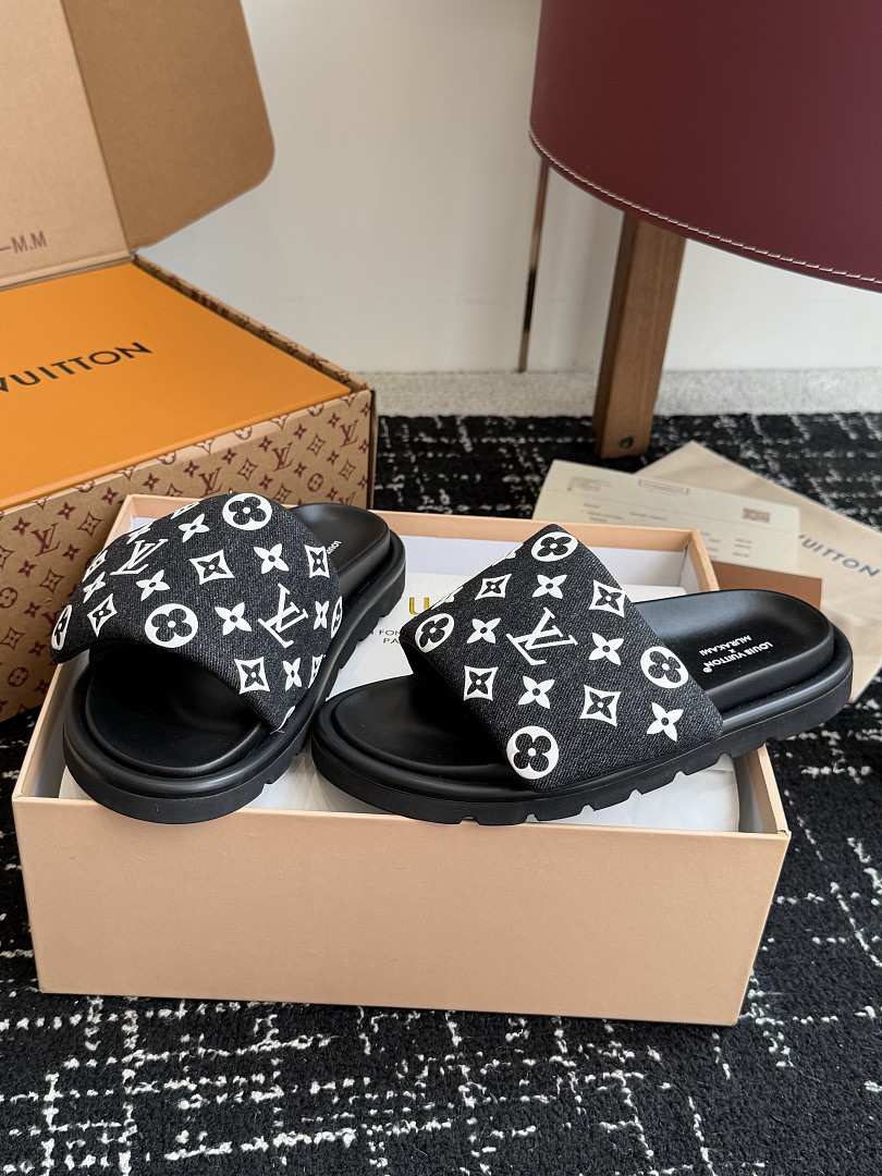 LVT SANDALS