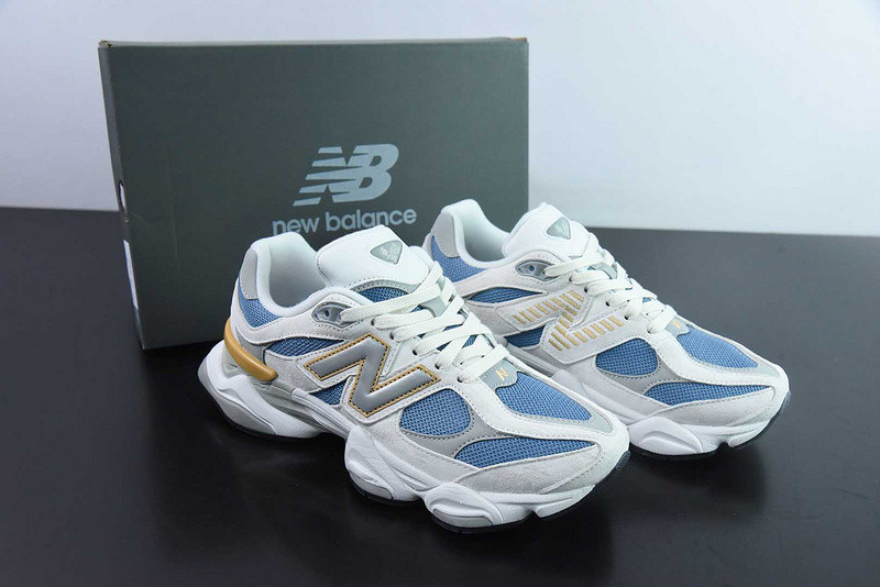 NEW BALANCE SNEAKER