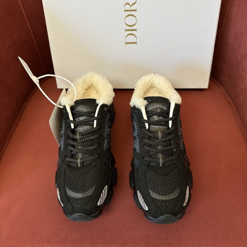 DIO* SNEAKER