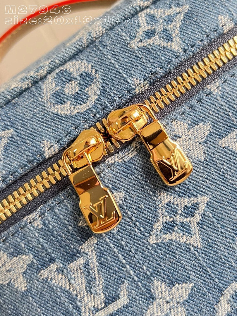LVT PURSE