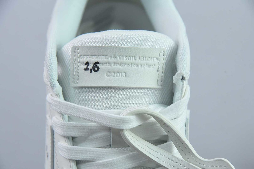 OF™ C/O VIRGIL ABLOH OUT OF OFFICE LOW-TOP LEATHER SNEAKERS ‘OOO“