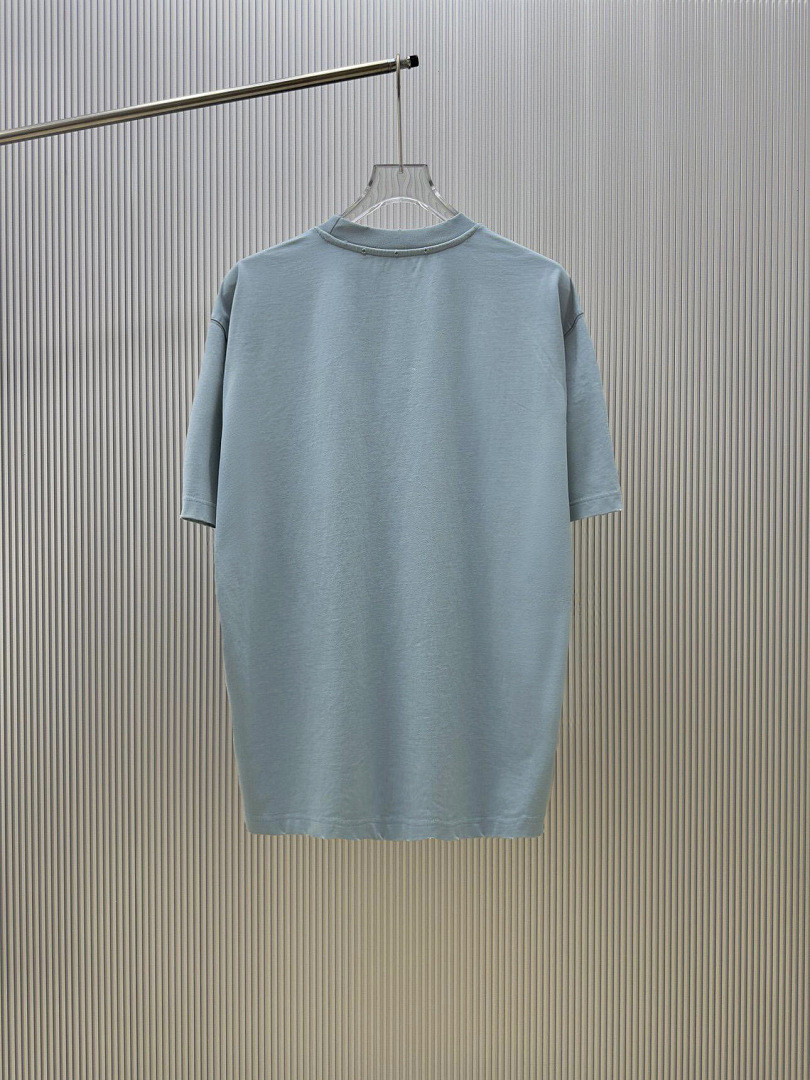 Ba1en*iaga Clothes