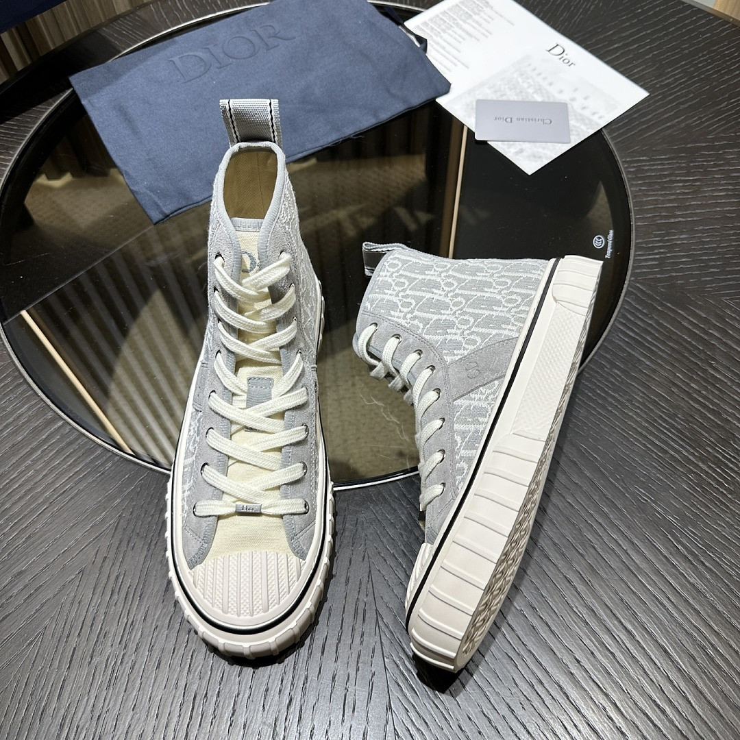 DIO* SNEAKER