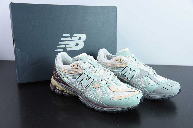 new balance sneaker