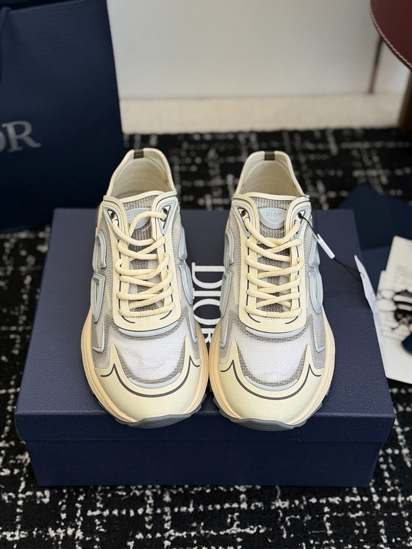 DIO* SNEAKER