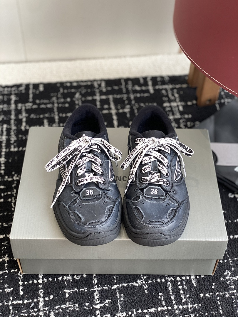 BC SNEAKERS