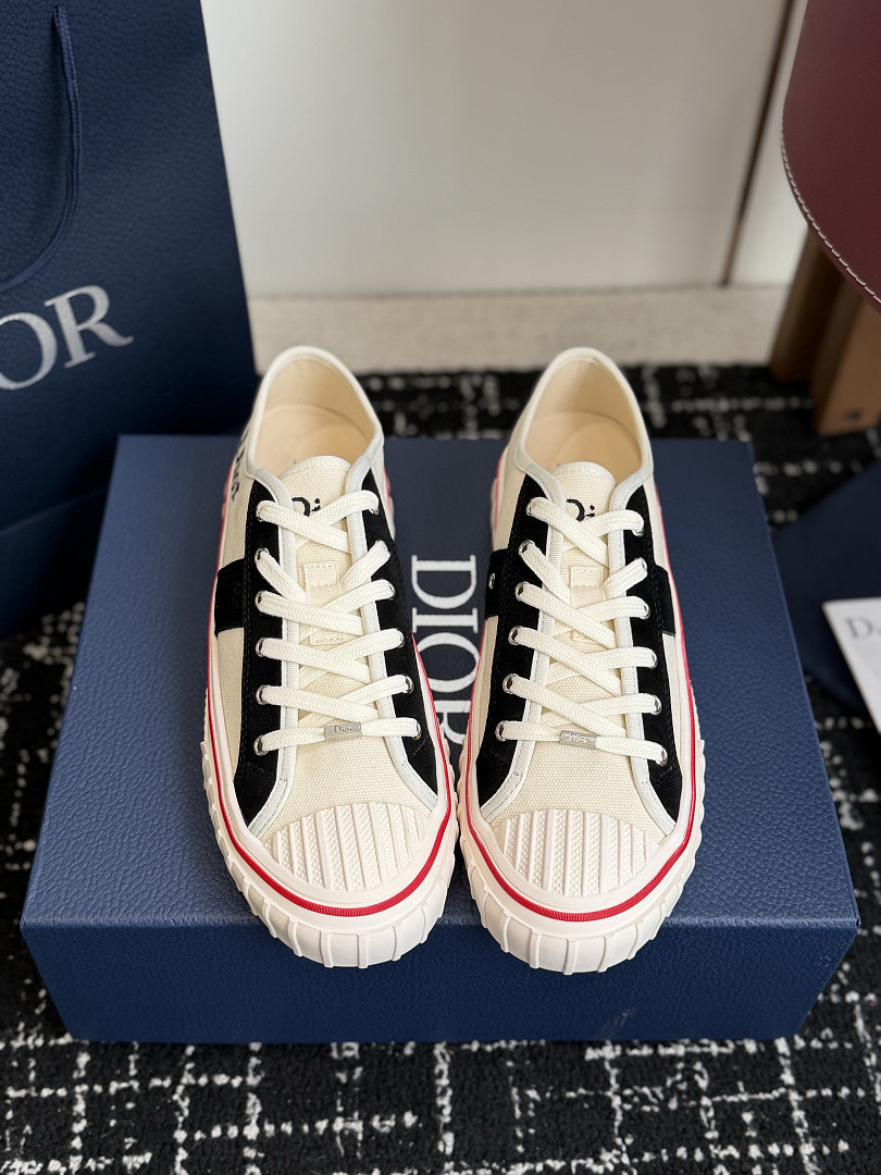 DIO* SNEAKER