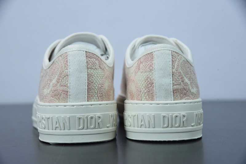 DIO* X CONVERSE SNEAKER