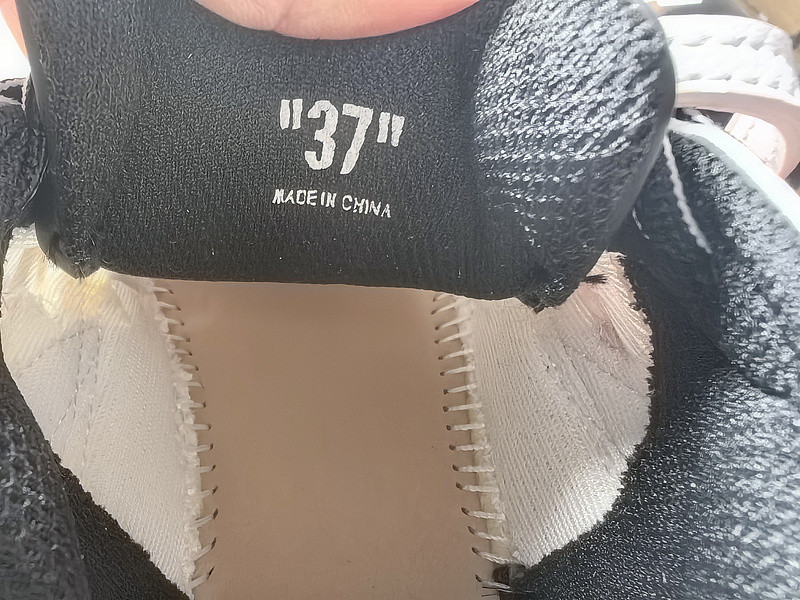 off white Be Right Back Sneakers New York
